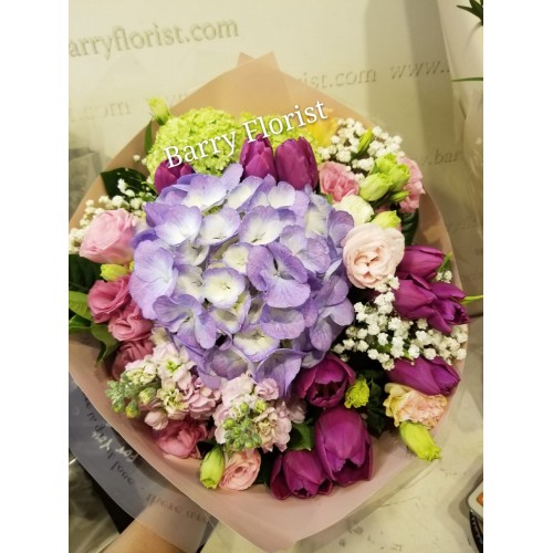 BOU 0134 10支紫色荷蘭鬱金香+繡球+季節性襯花